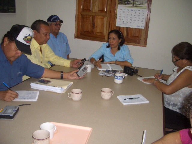 Diputada Auxiliadora Martinez en conferencia de prensa